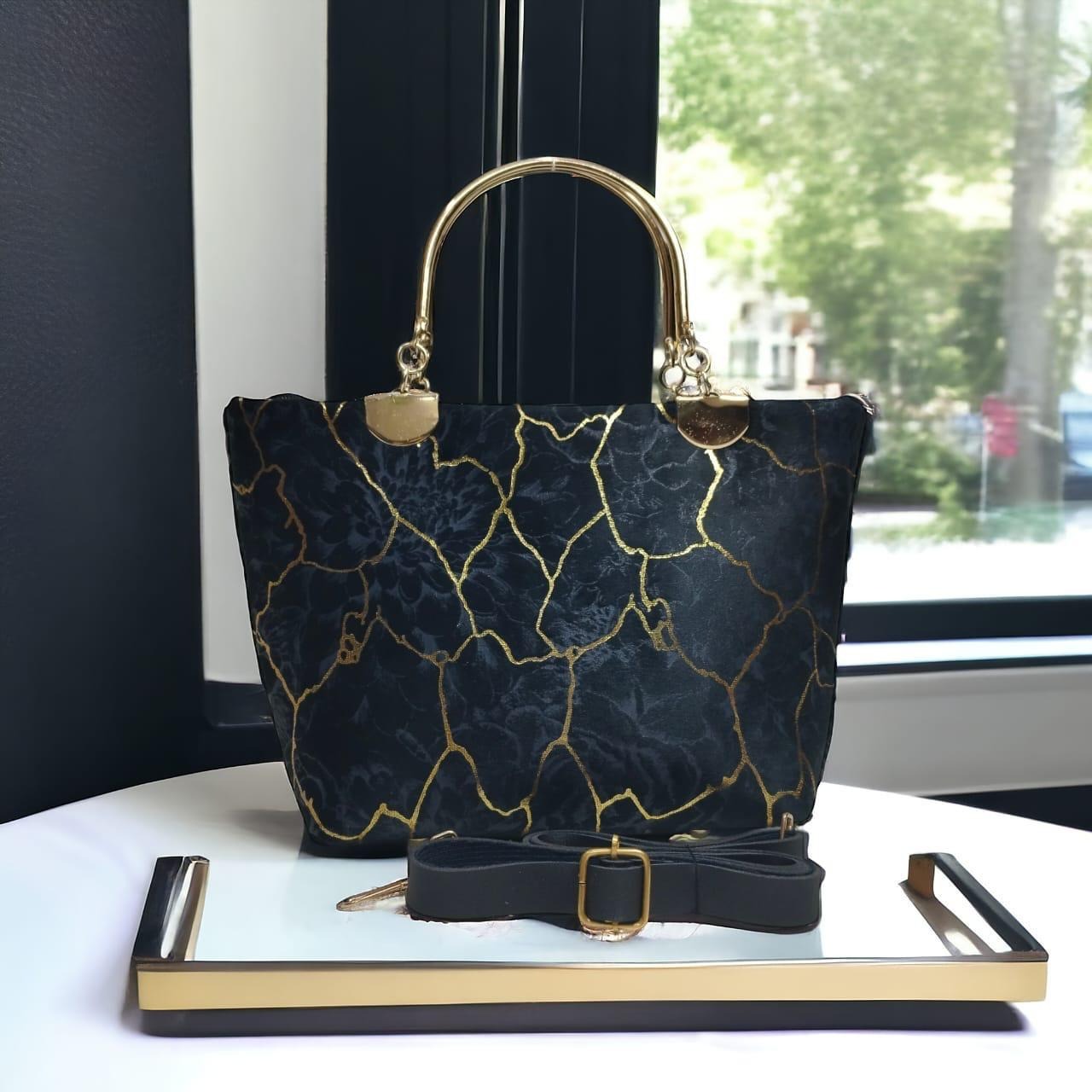Premium Quality Luxury Ladies hand bag for girls with Top Handle bags For Girls New stylish handbag design for office use casual handbag handbag for girls.