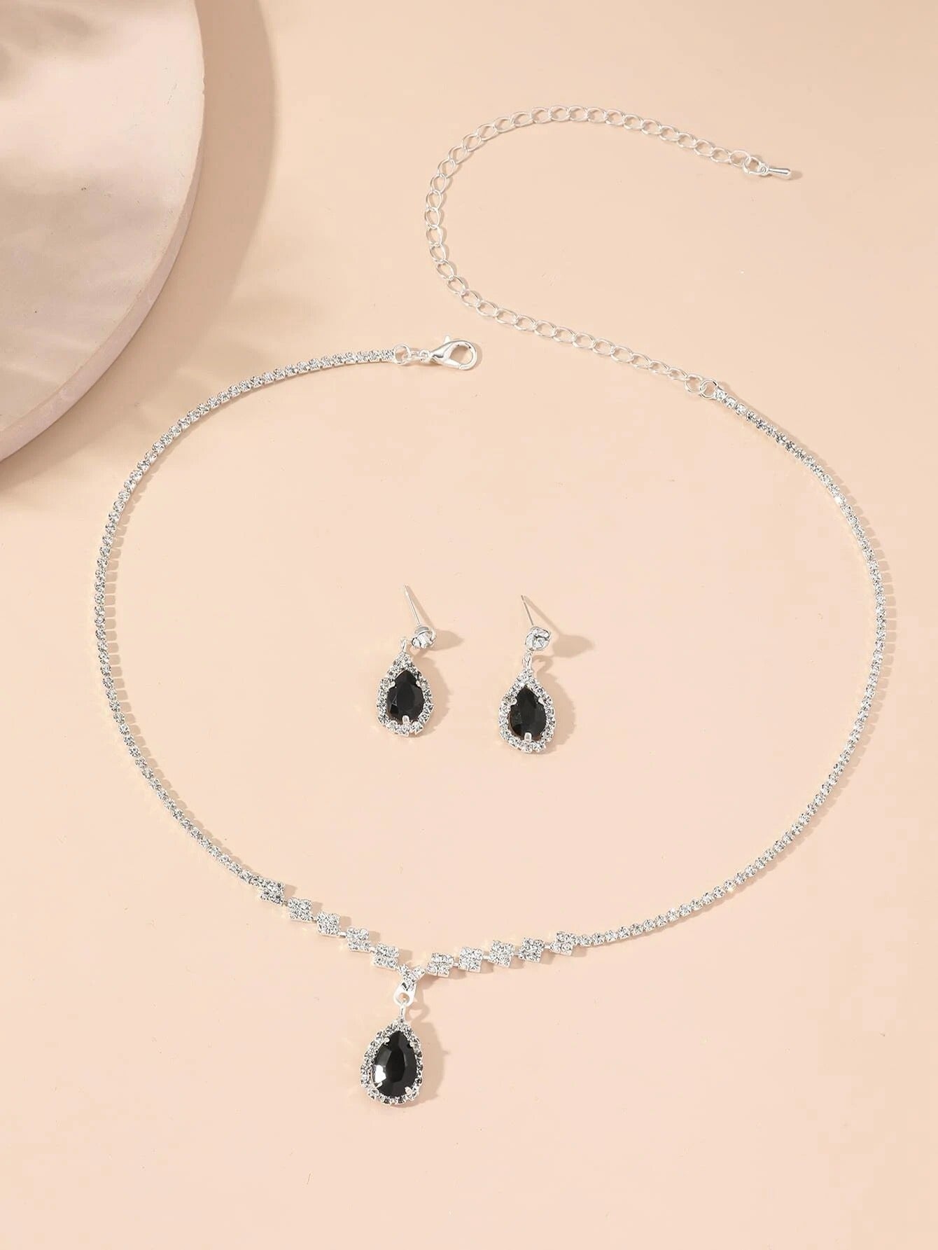 3 Wedding Season Women's Fashion Droplet Necklace and Earring Set Banquet Party Accessories 4055